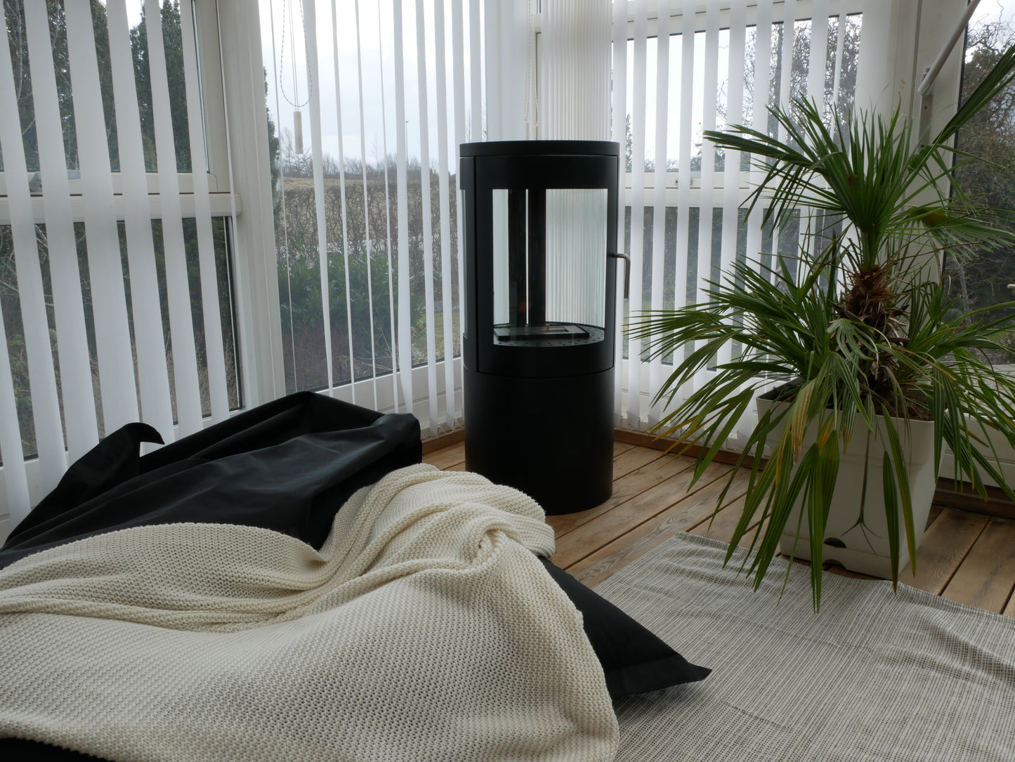 Columbus - Freestanding Stove with 360-View